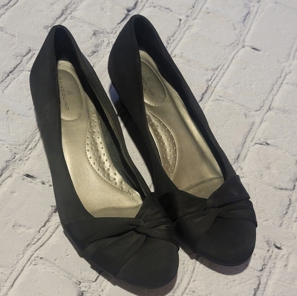 Bandolino B-Flexible Black Small Wedge Sz 9 EUC - Picture 2 of 9